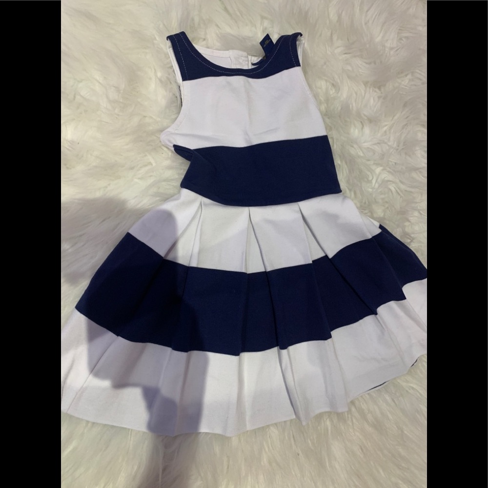 EUC Polo dress toddler girls size 4, sleeves